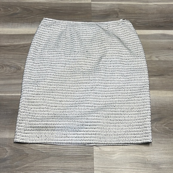 Calvin Klein white and silver skirt size 14 - Picture 3 of 7